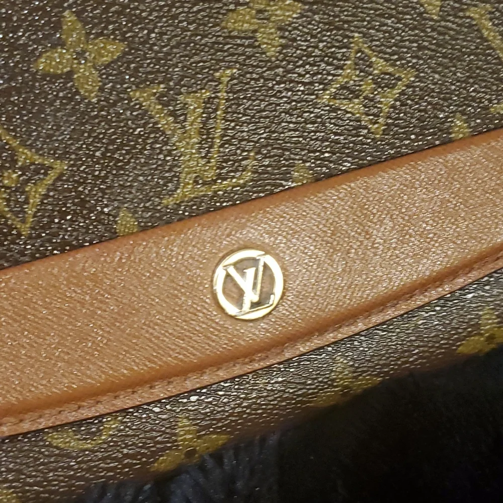 Louis Vuitton Bordeaux Bag with COA